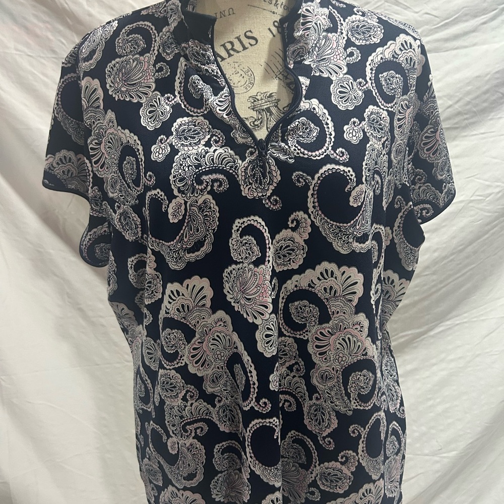 EP Blue Paisley Short-Sleeve V-Neck zip top XL